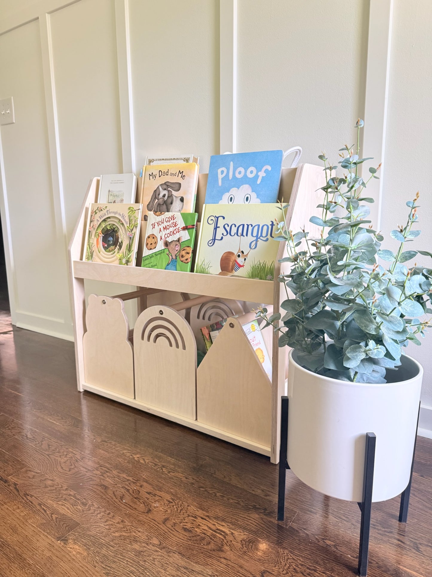 Read & Play Book and Caddy Bookshelf