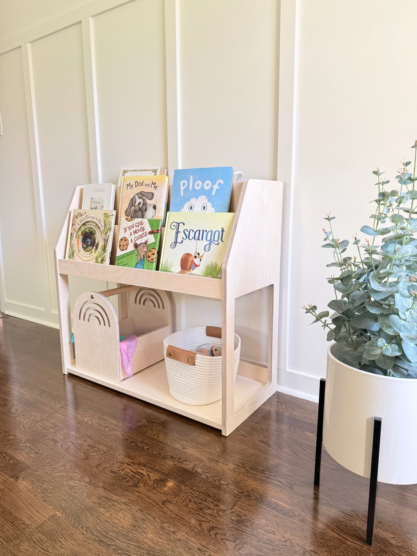 Read & Play Book and Caddy Bookshelf