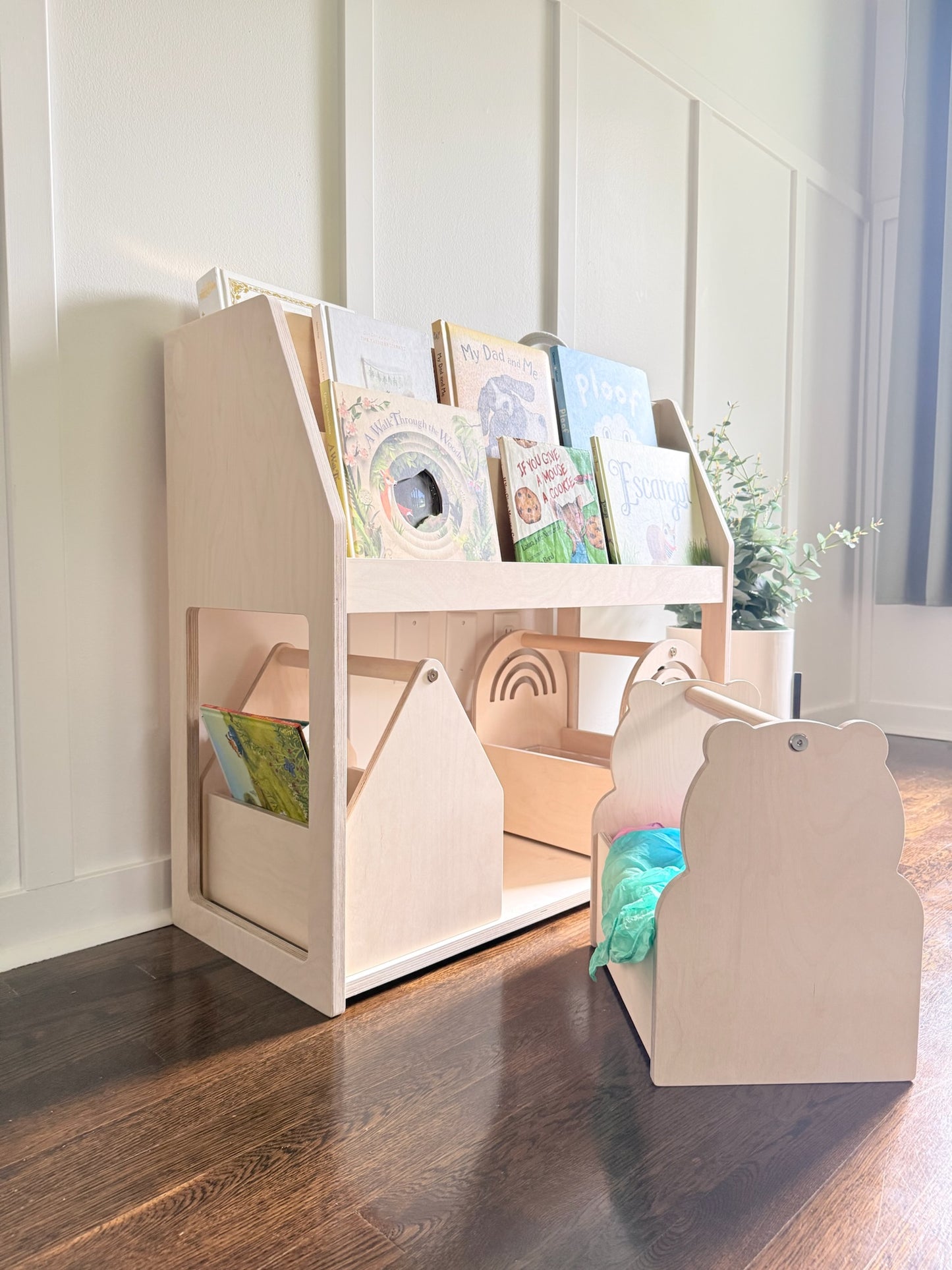Read & Play Book and Caddy Bookshelf